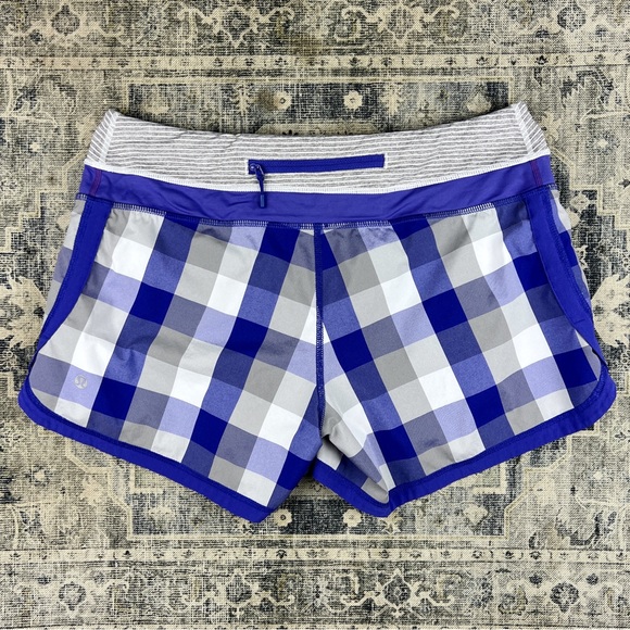 Lululemon Groovy Run Short - Picture 2 of 3